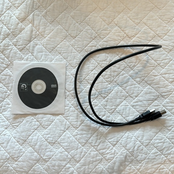 Rare Akai Professional MPD26 USB/MII Pad Controller for Hip-Hop Production - Picture 7 of 13